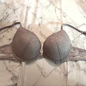 La Senza Obsession purple lace bra size 32D‎
